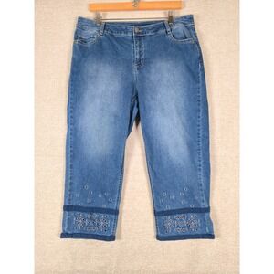 CJ Banks Womens 14W Average Medium Wash Embroidered Eyelet Denim Capris Jeans